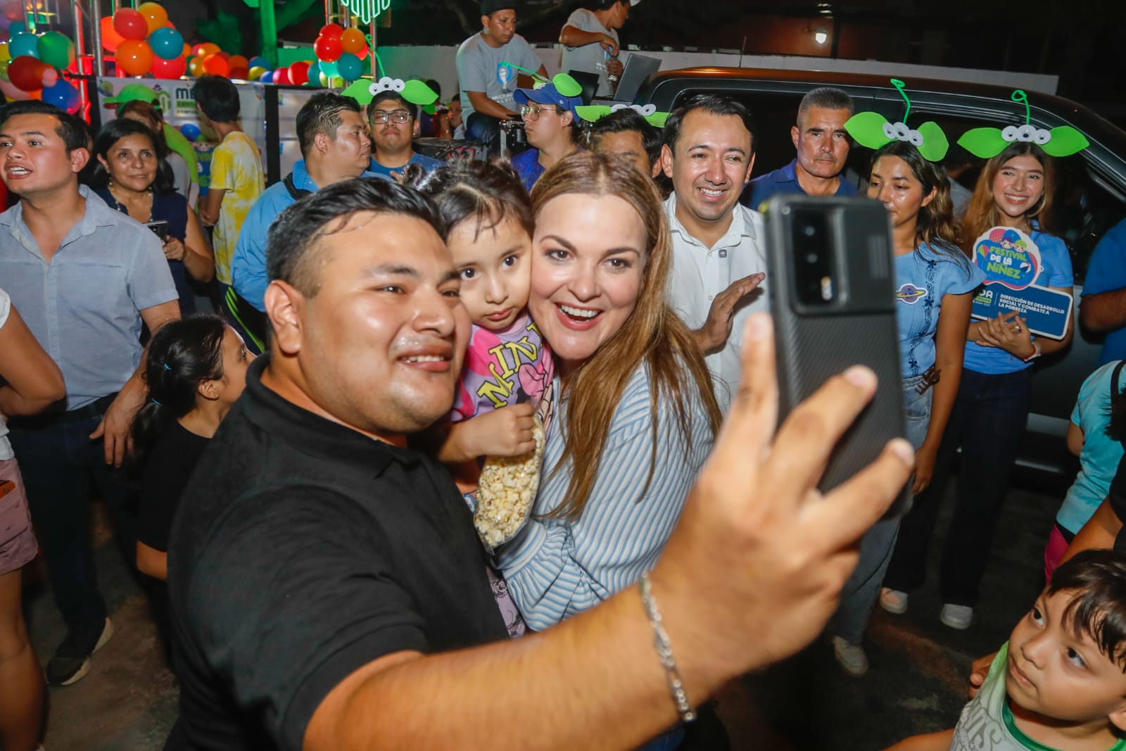 Celebra Cecilia Patrón a la niñez meridana en cada rincón de la ciudad