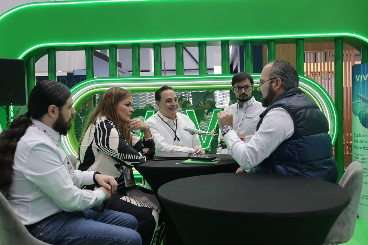 Ayuntamiento de Mérida firma acuerdos con Playa del Carmen y la aerolínea Viva Aerobús para colaborar en promoción turística de la ciudad