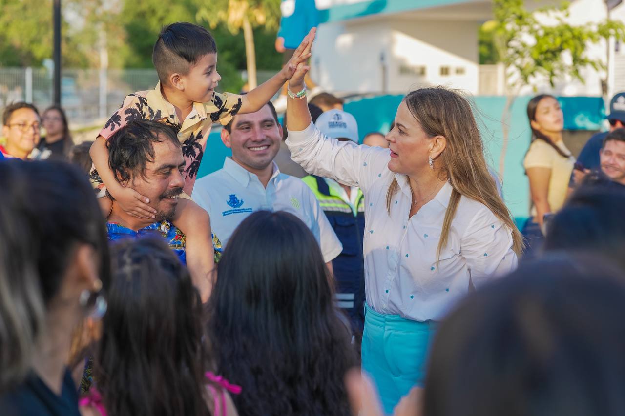 Celebra Cecilia Patrón a la niñez meridana: “Sean felices y jueguen mucho todos los días”