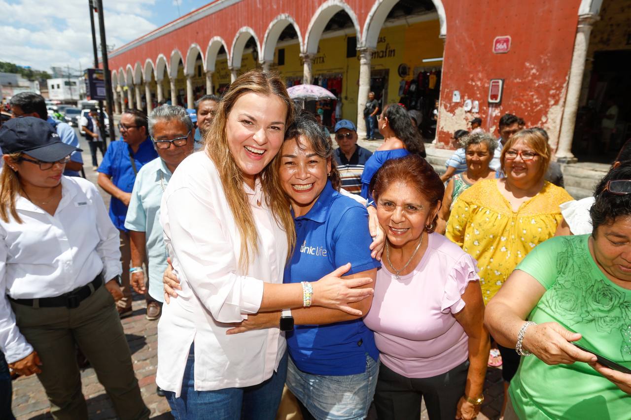 Cuida Cecilia Patrón de las meridanas con botón de alerta en el Portal de Granos