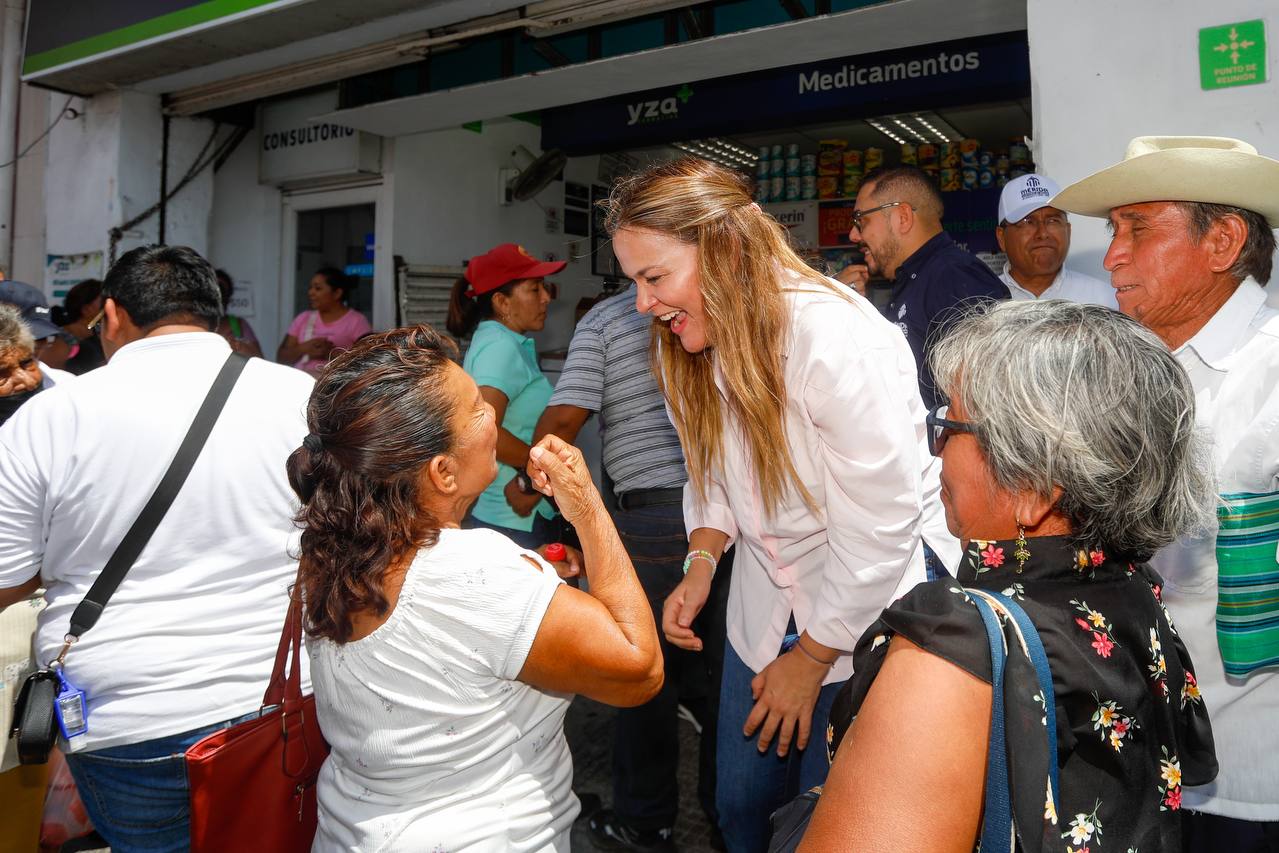 Cuida Cecilia Patrón de las meridanas con botón de alerta en el Portal de Granos