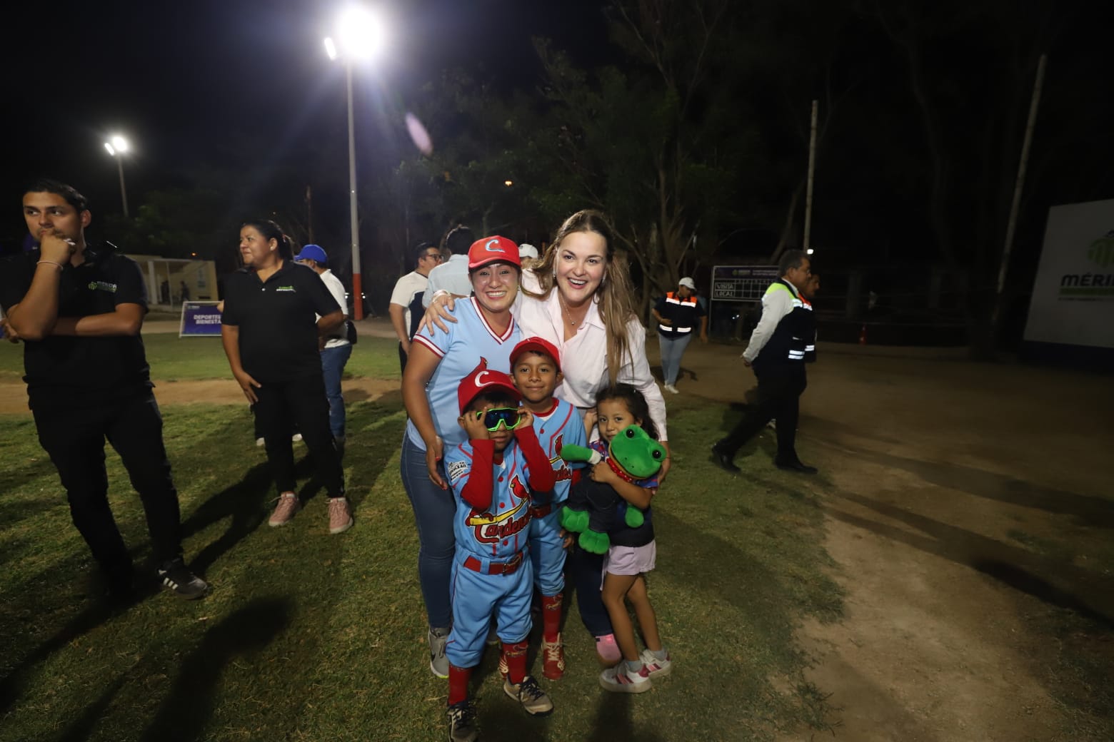 Invita Cecilia Patrón a votar este 11 de mayo por más parques diseñados con participación ciudadana