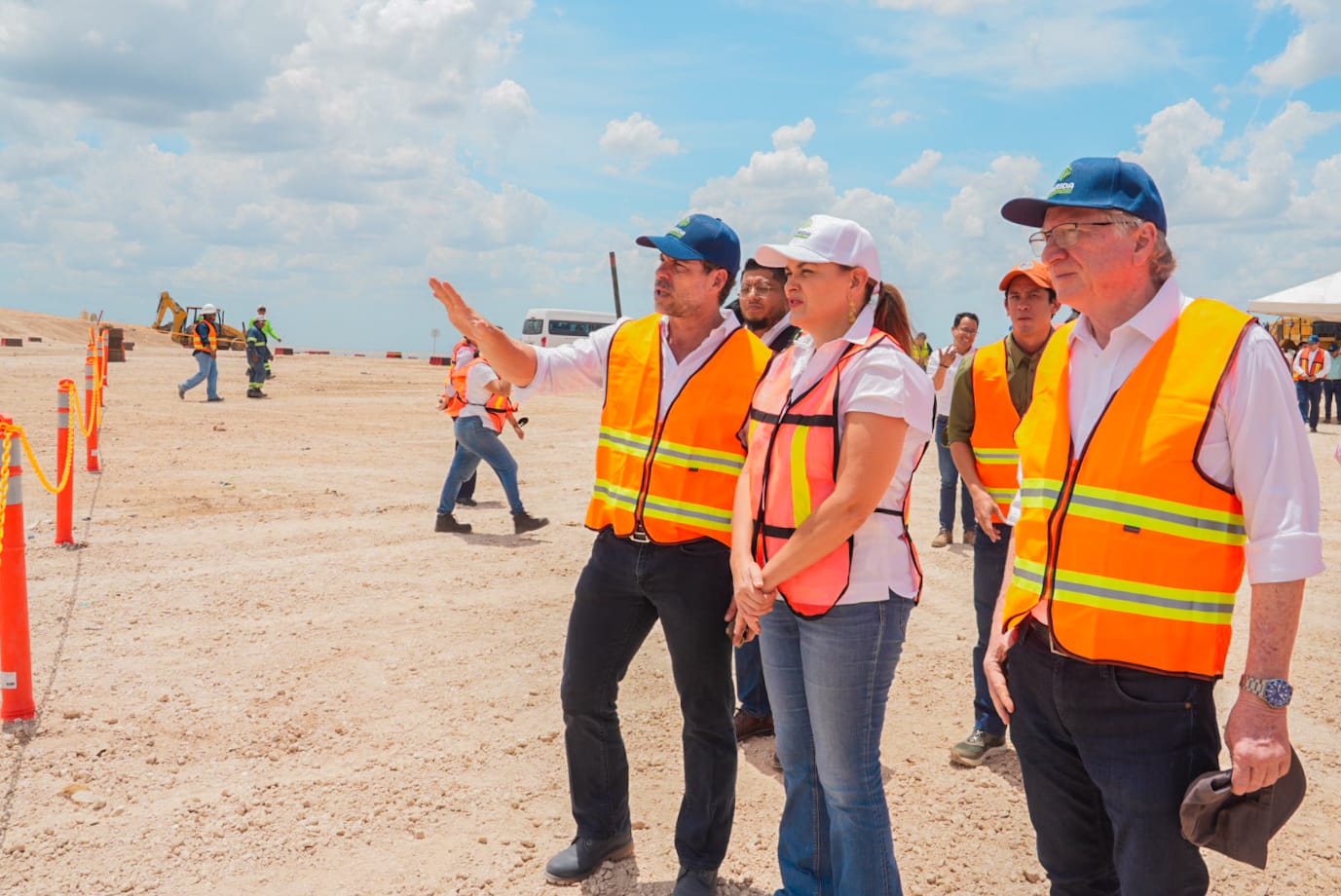 Exhorta Cecilia Patrón a las y los meridanos al manejo adecuado de residuos y utilizar mobiliario de la campaña Mérida Limpia.