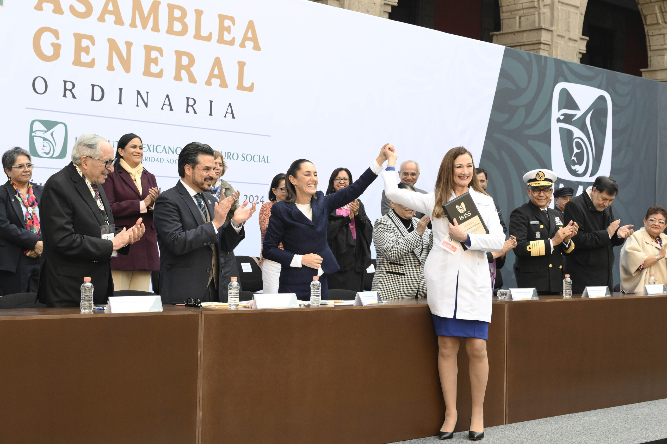 Es tiempo del IMSS con A, que escucha, aprende, acude al llamado y resuelve Zoé Robledo