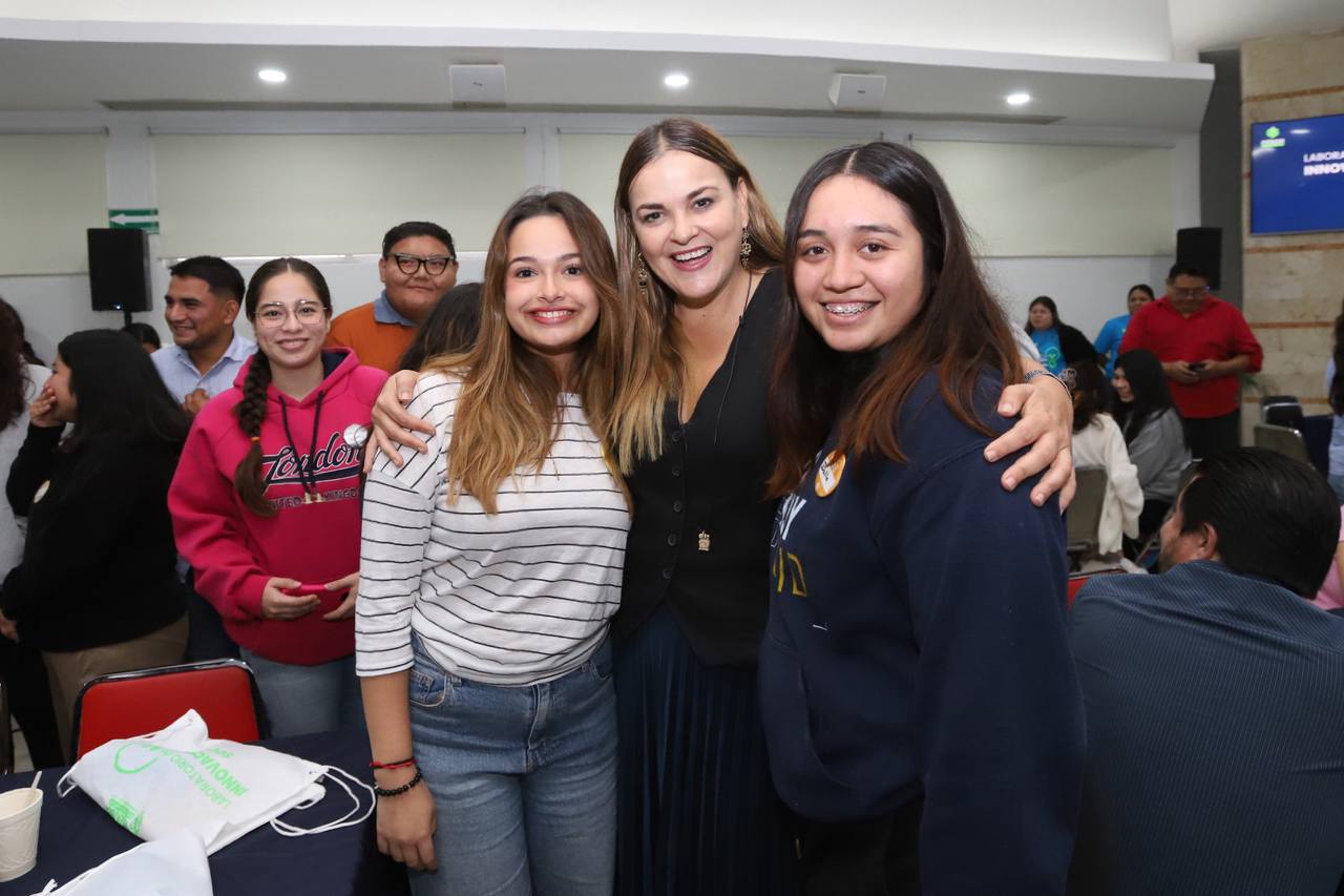 Inician Cecilia Patrón y juventudes meridanas los trabajos del laboratorio de innovación social