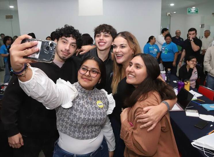 Inician Cecilia Patrón y juventudes meridanas los trabajos del laboratorio de innovación social