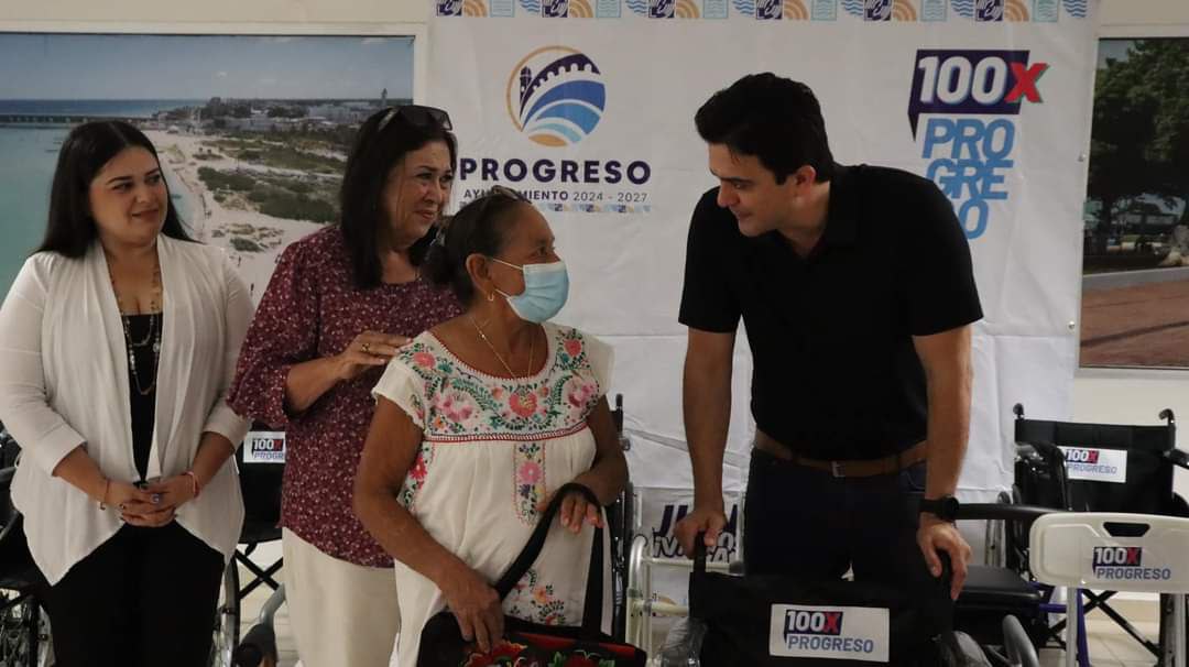 El ayuntamiento de progreso hace entrega de aparatos ortopédicos en el marco del día internacional de las personas con discapacidad