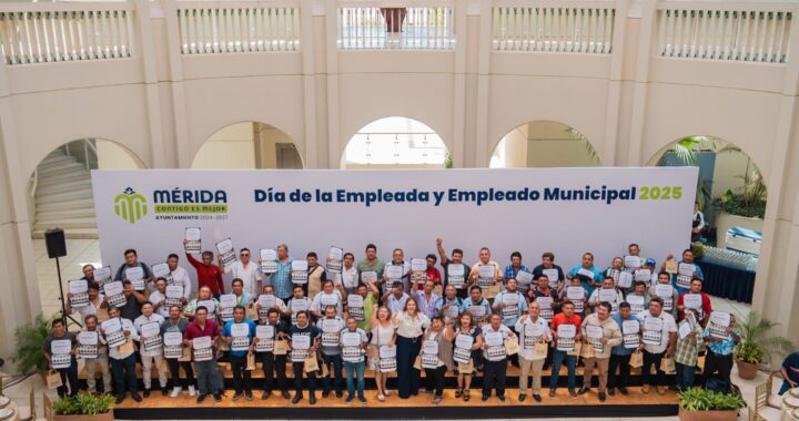 Reconoce Cecilia Patrón a trabajadores del Ayuntamiento de Mérida