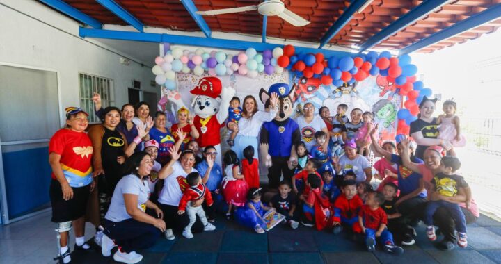 Celebra Cecilia Patrón a la niñez meridana: “Sean felices y jueguen mucho todos los días”